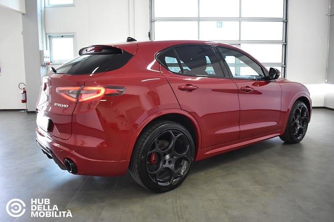 ALFA ROMEO Stelvio 2.2 Turbodiesel 210 CV AT8 Q4 Tributo Italiano